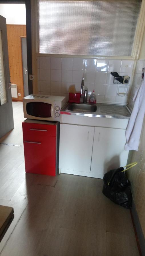 Hebergement Pour 2 Personnes,1 Chambres, Salon, Salle A Manger, Grand Garage Possibilite D'Un Lit 1 Personne Supplementaire Pour 15 Euros Sancoins Екстериор снимка